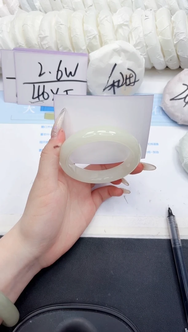 未镶嵌手镯石英质玉251-58
