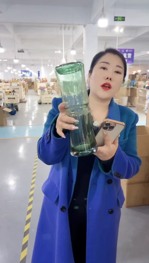 【闪购商品】玻璃花伴你花瓶微瑕-CVTT