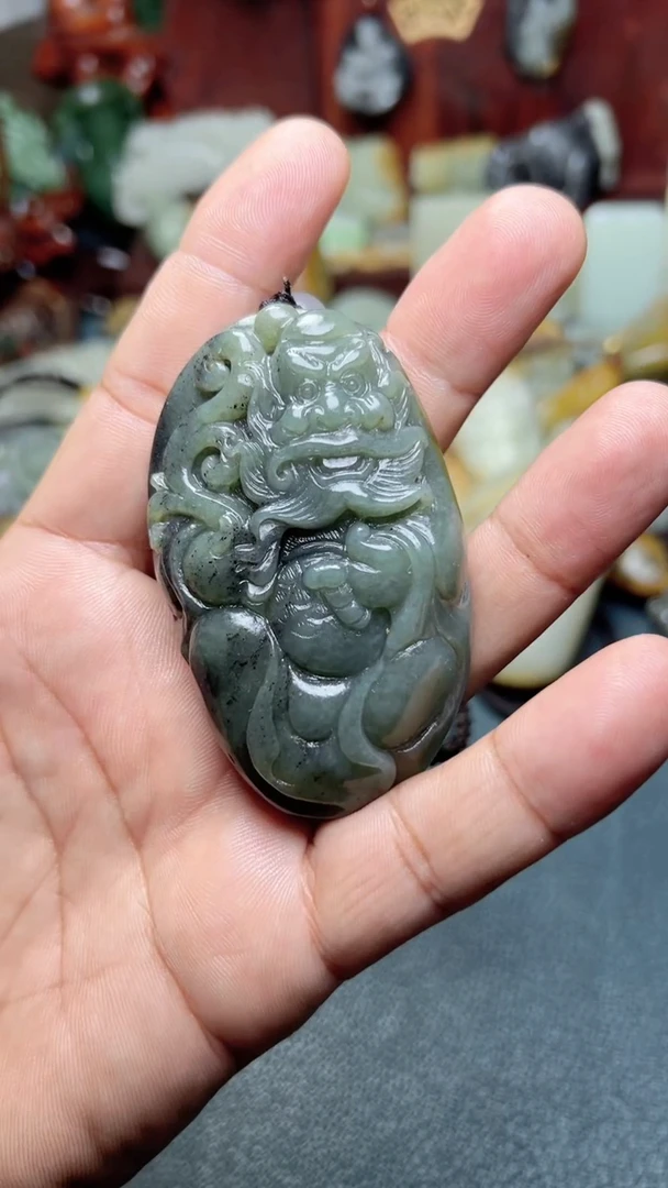 和田玉未镶嵌把件-