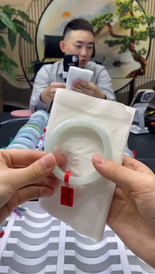 未镶嵌手镯翡翠9479