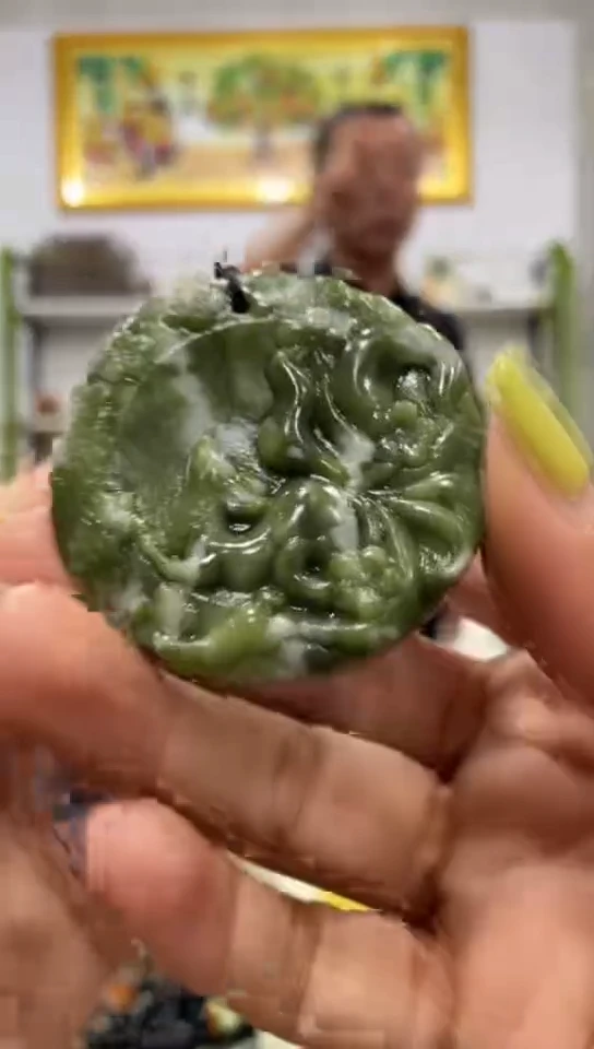 未镶嵌岫玉挂件