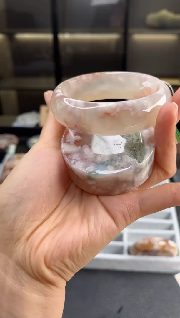 石英质玉手镯未镶嵌61圈口（赠送镯心）6570379