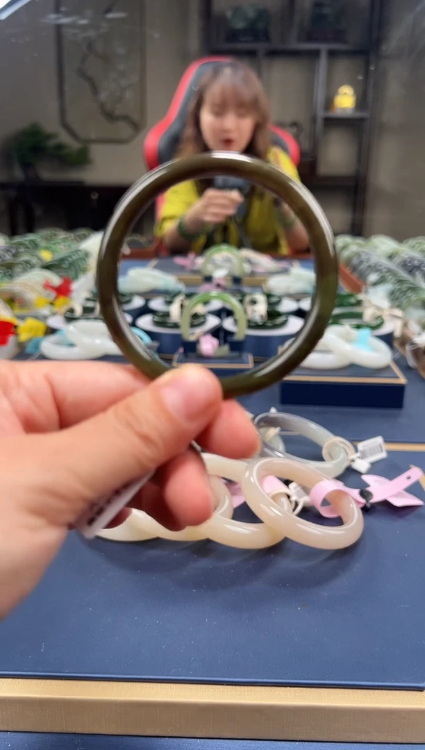 和田玉手镯未镶嵌A0031-54