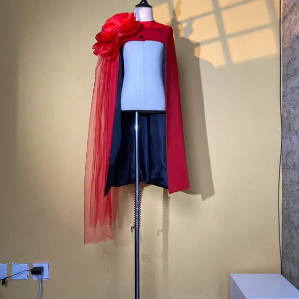欧根纱披风潮服多巴胺潮服女童个性西装模特走秀潮服