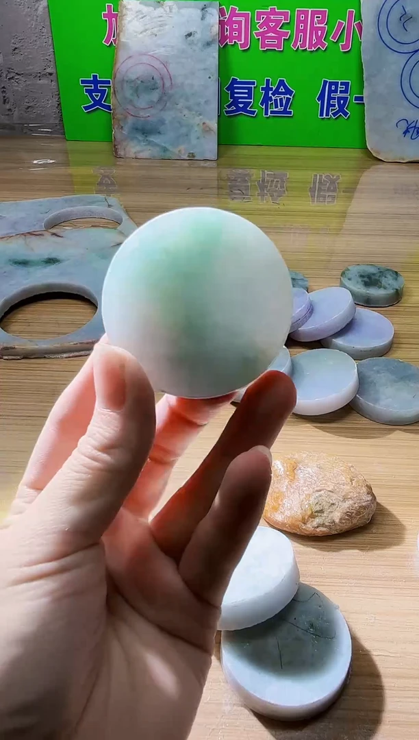 翡翠未镶嵌颈饰天然翡翠A货A211