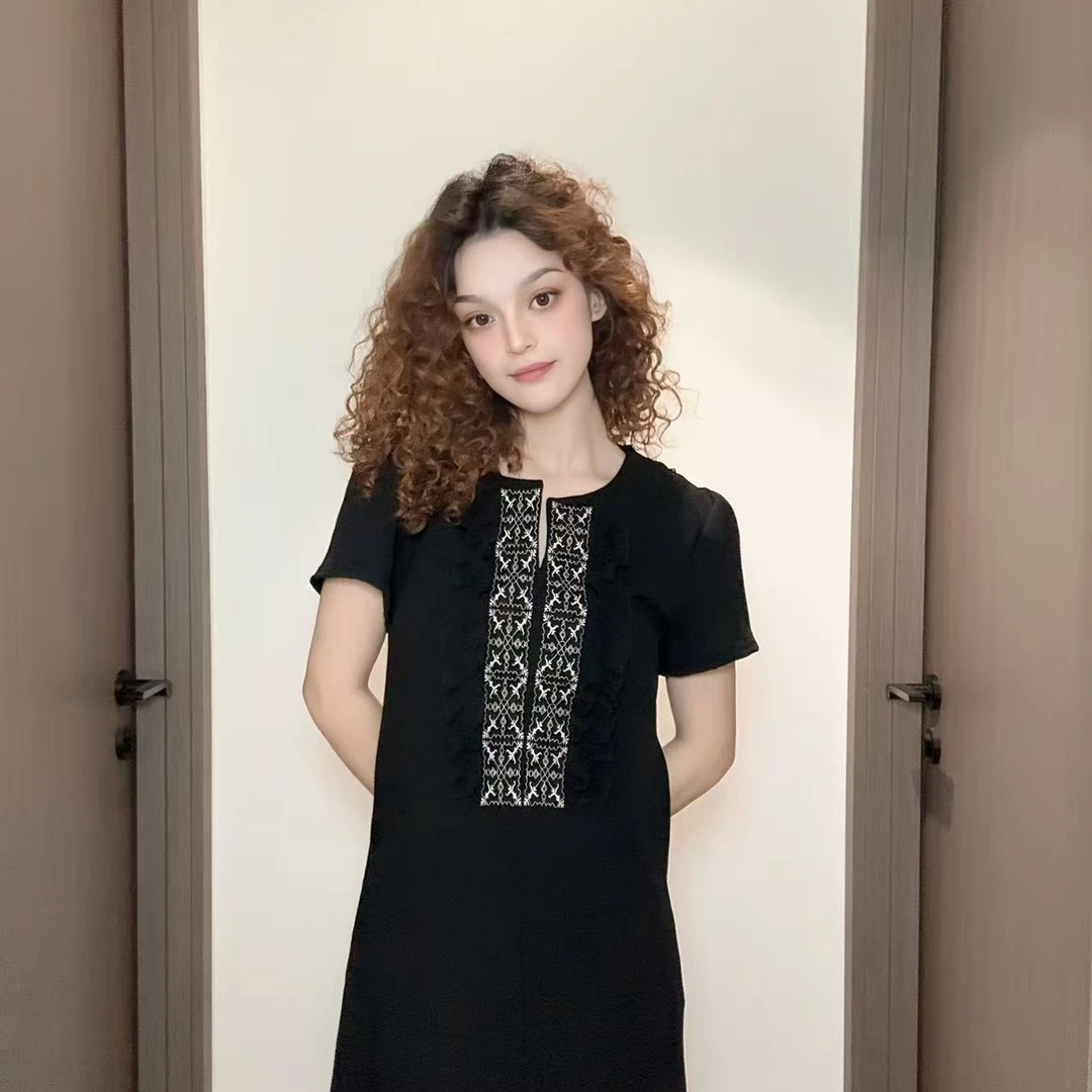 kaniway 荷叶边刺绣连衣裙时尚显瘦