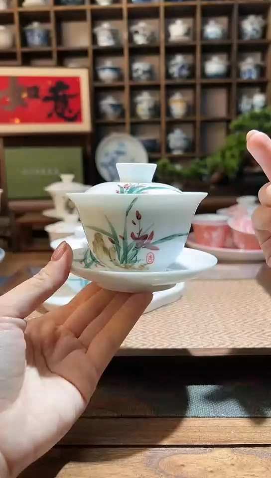 【闪购商品】五彩手绘兰花三才盖碗
