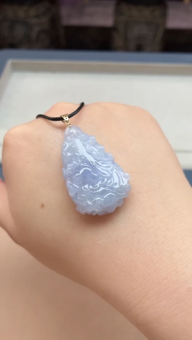 翡翠18K金镶嵌颈饰百财