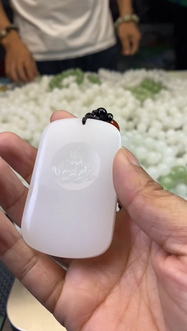 天然玉石未镶嵌颈饰