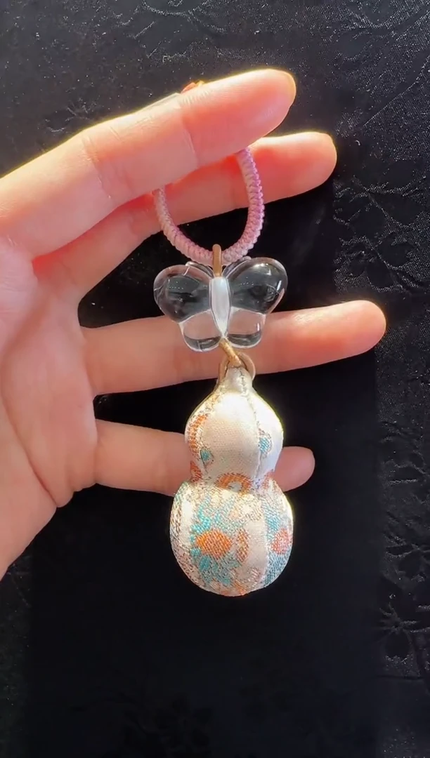 未镶嵌手绳水晶蝴蝶款多样性发货其一