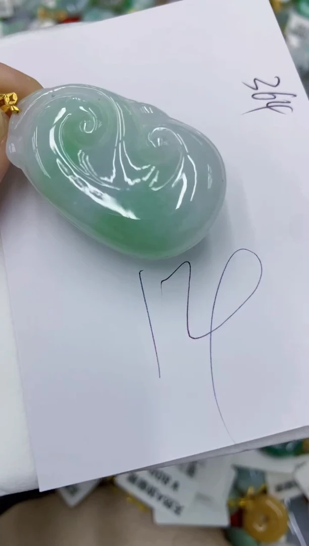 颈饰18K金镶嵌翡翠111111111111