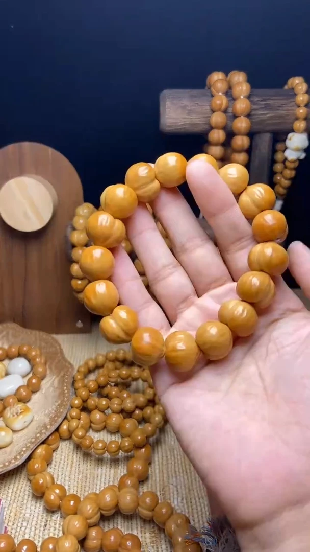 猴头核桃手串大尺寸聚宝盆屁桃手串