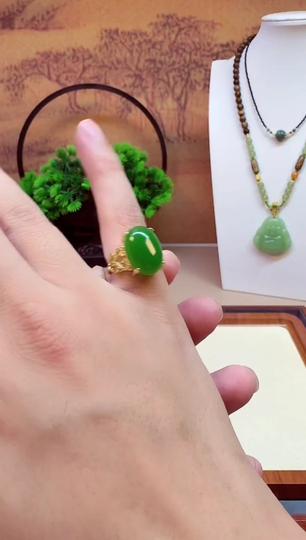 和田玉戒指14K金镶嵌J05