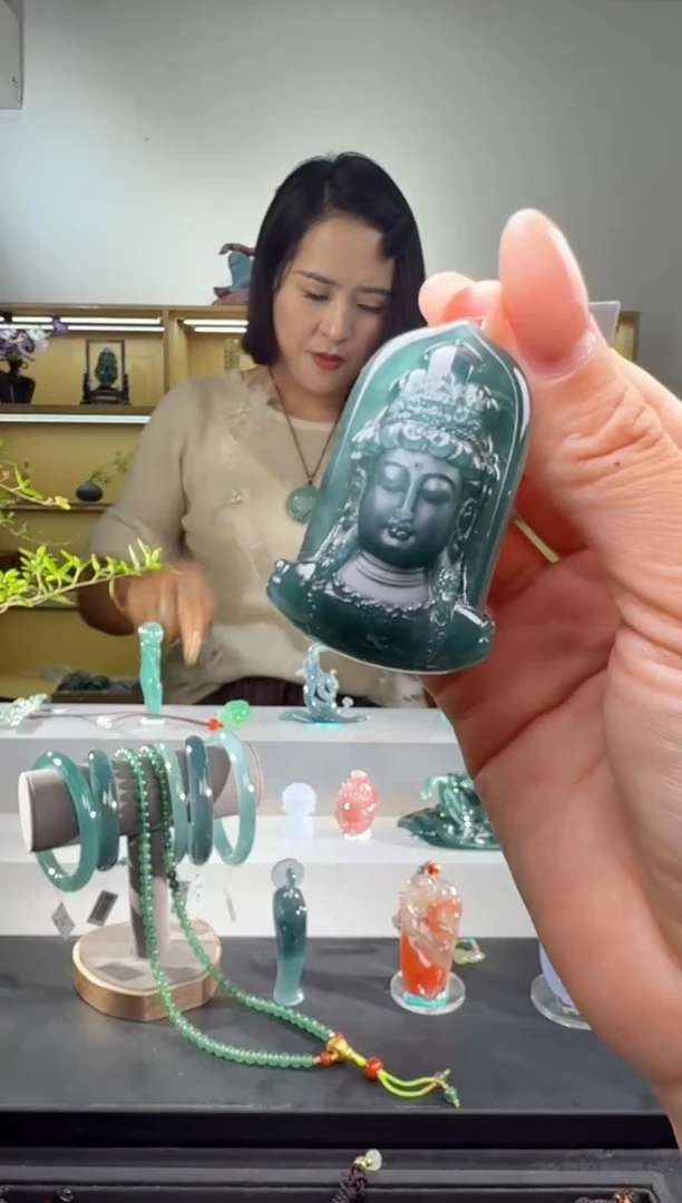 吊坠(不含链)未镶嵌翡翠观音