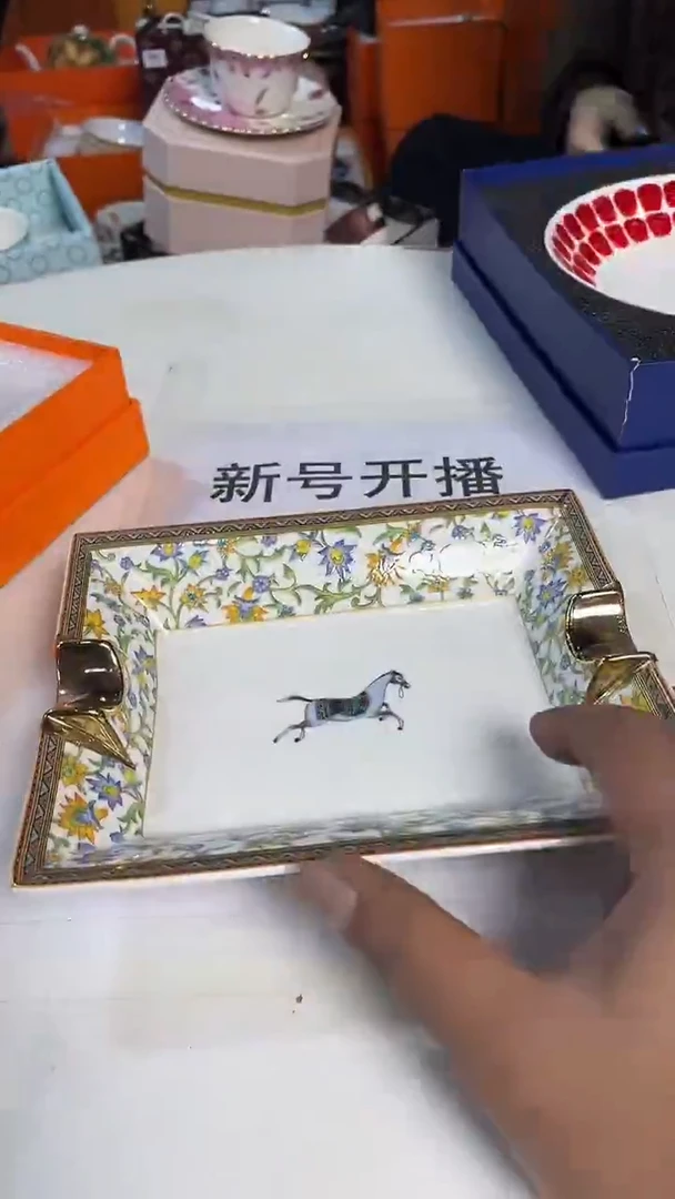 杯鸿辉家品牌瓷器，京东包邮！