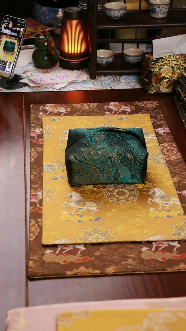 【鎏金绿纸巾套长16宽10高7】