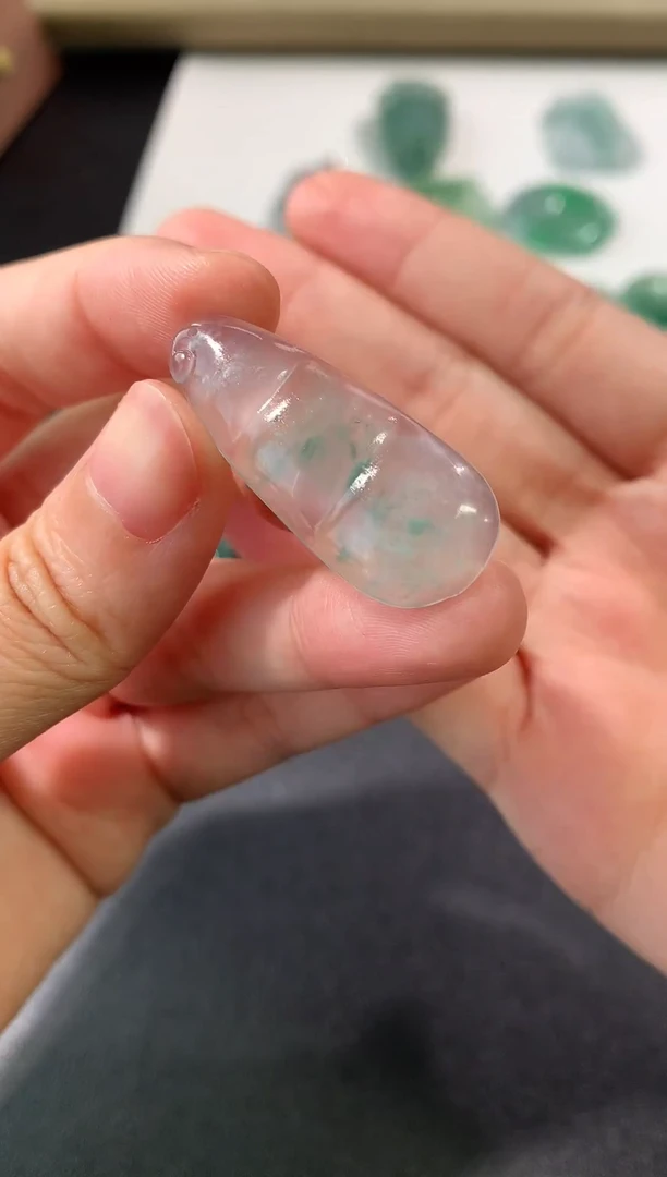 定制翡翠未镶嵌毛货