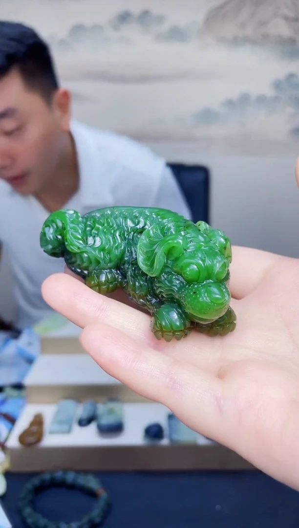 和田玉未镶嵌颈饰1