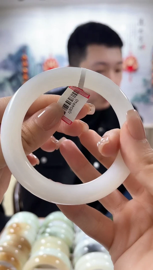 【闪购商品】和田玉手镯未镶嵌59+圈口4940