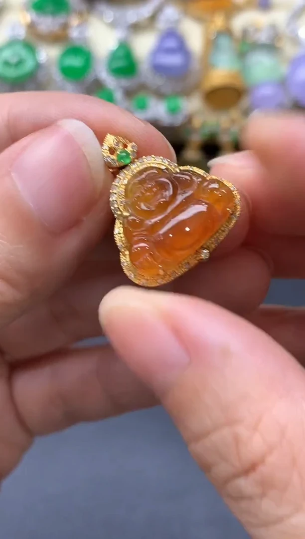 颈饰18K金镶嵌翡翠550-中国好珍宝