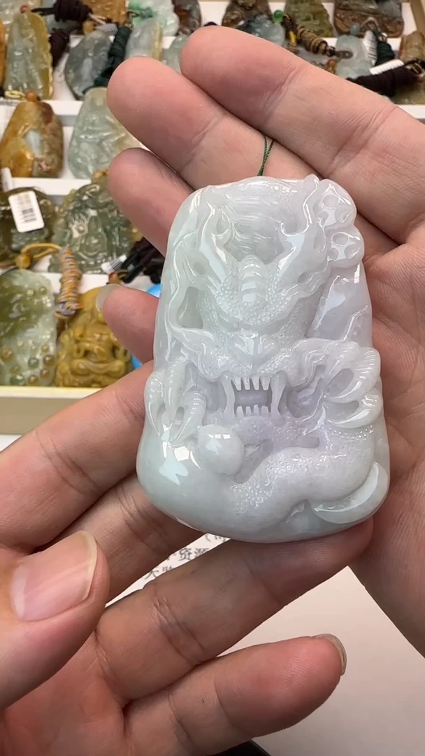 颈饰未镶嵌翡翠棋**参天然翡翠