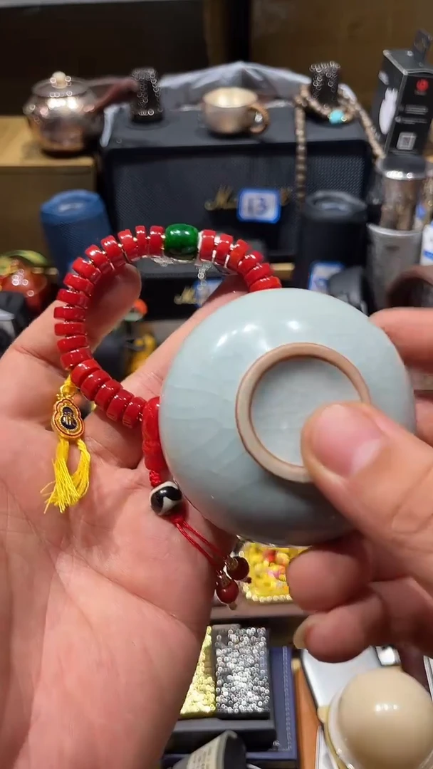 瓷片闪购商品 如图所示