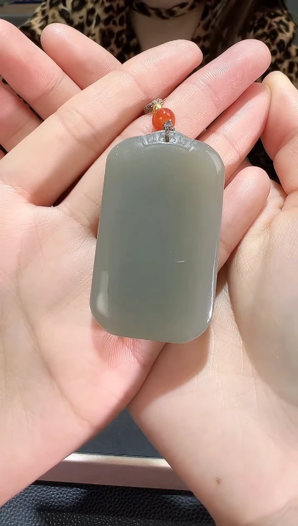 【闪购商品】和田玉吊坠(赠链)未镶嵌且末料青白玉无事牌2501004