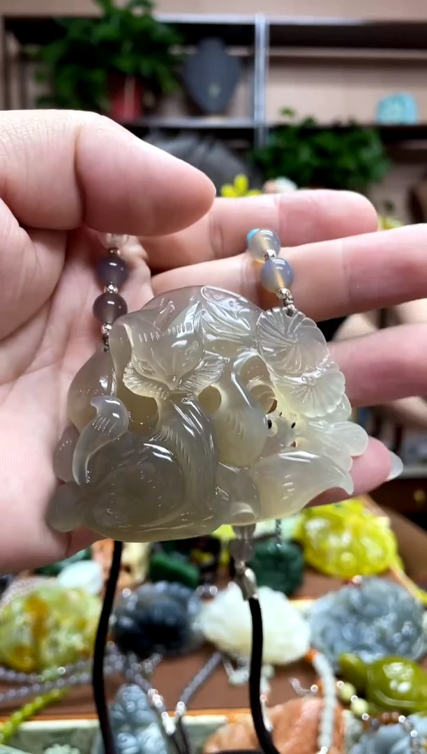 未镶嵌岫玉吊坠·