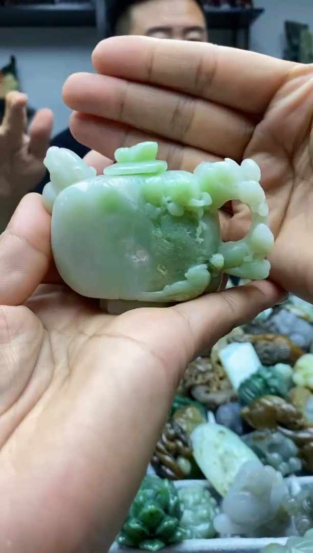 未镶嵌和田玉摆件1