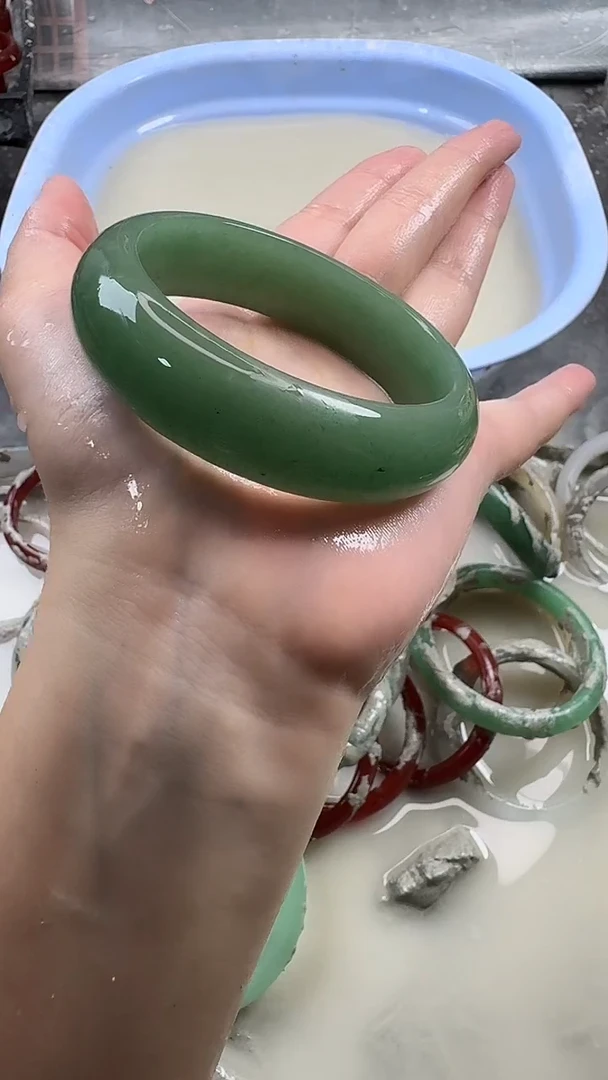 未镶嵌手镯石英质玉33
