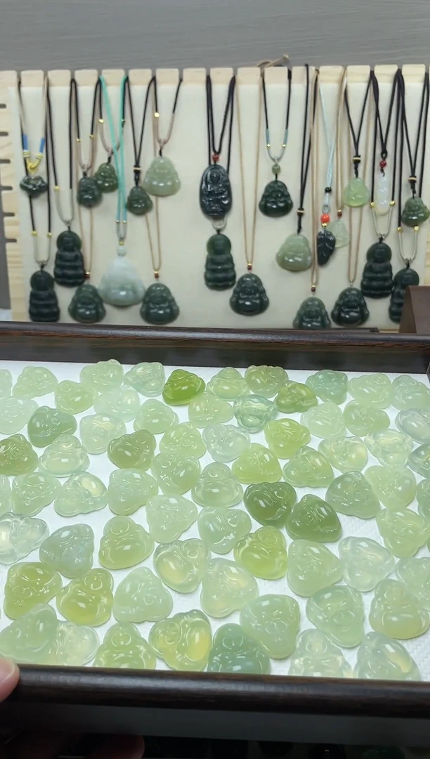 未镶嵌岫玉吊坠(不含链)未镶嵌 岫玉 吊坠(不含链)随机发