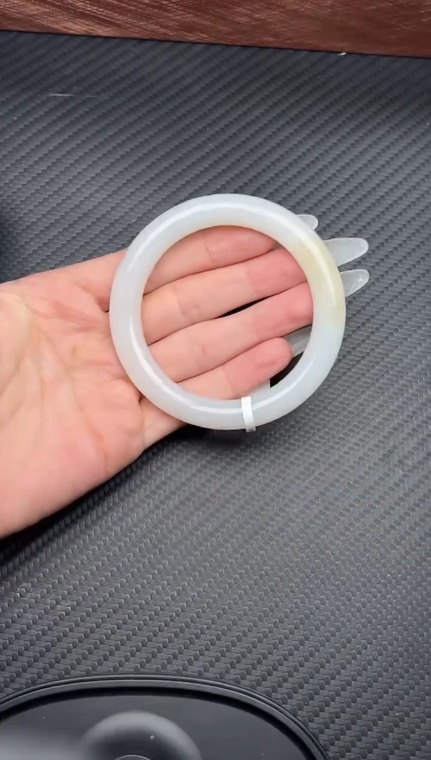 未镶嵌手镯和田玉且末金山微色差57+手镯