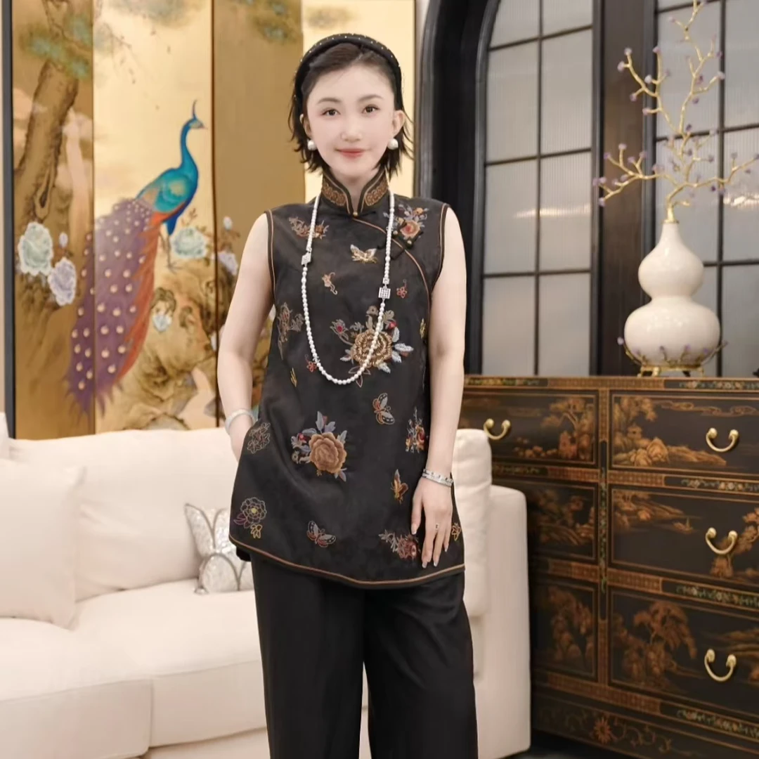 Betty Bairn【蝴蝶牡丹 · 香云纱】桑蚕丝刺绣无袖马甲25B-BW8979