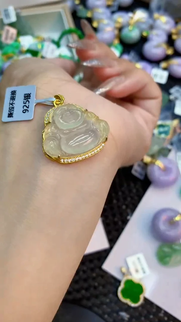 颈饰未镶嵌翡翠1