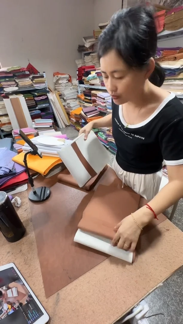 24*180陶土色光板真银25张