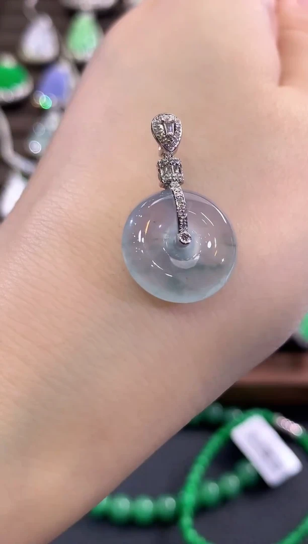 吊坠(不含链)18K金镶嵌翡翠b125