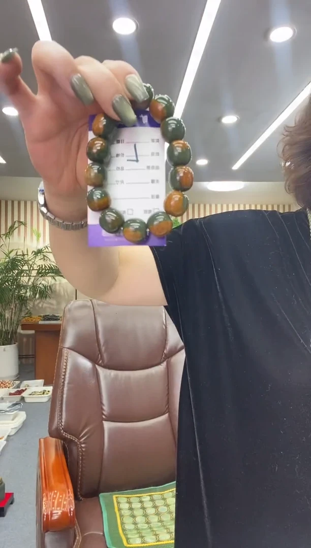 未镶嵌手链透闪石质玉手串