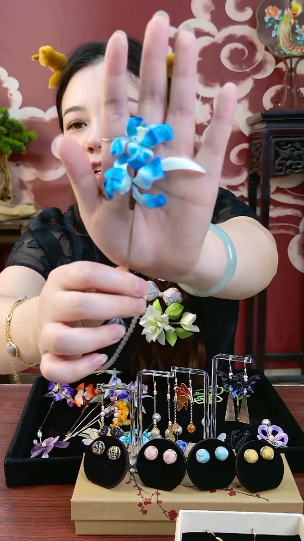 刺绣纯手工非遗绒花