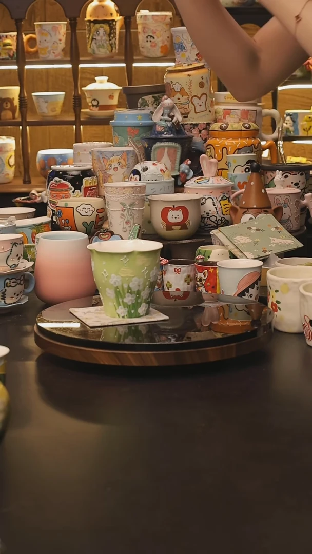 景德镇釉下彩绘设计师款式陶瓷