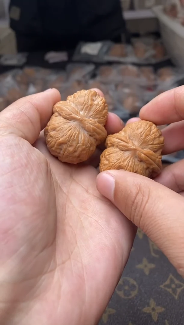 【闪购商品】文玩核桃把件A146号43尺元宝