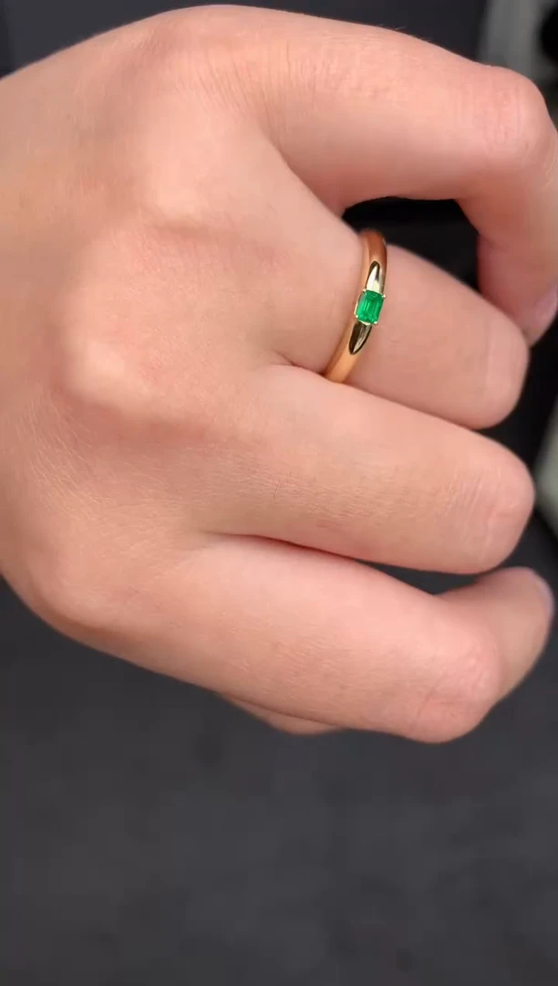 【闪购商品】祖母绿戒指18K金镶嵌12分祖母绿戒指