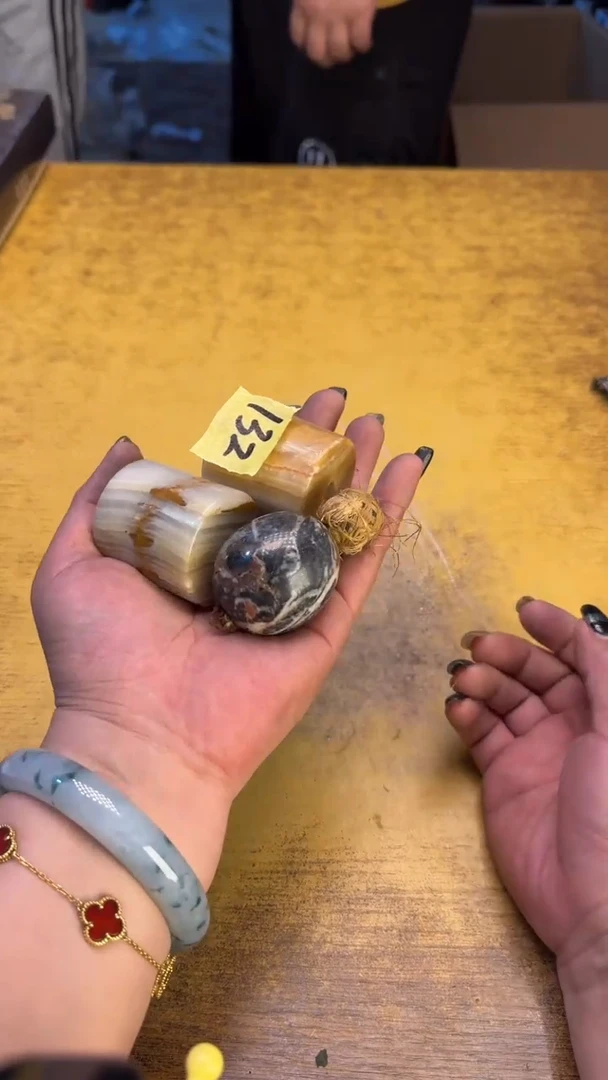 瓷器瓷器瑕疵破破132