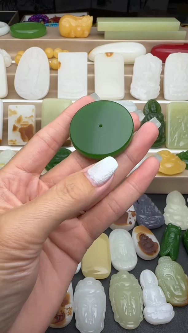 和田玉未镶嵌挂件