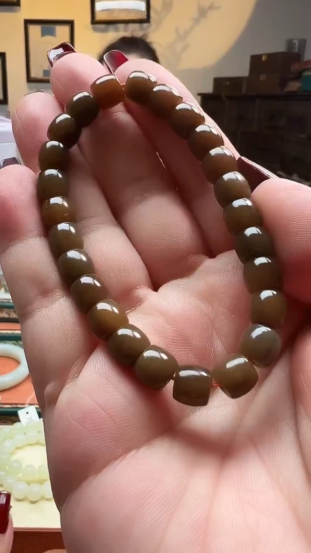 未镶嵌手串和田玉8mm左右糖直切单圈