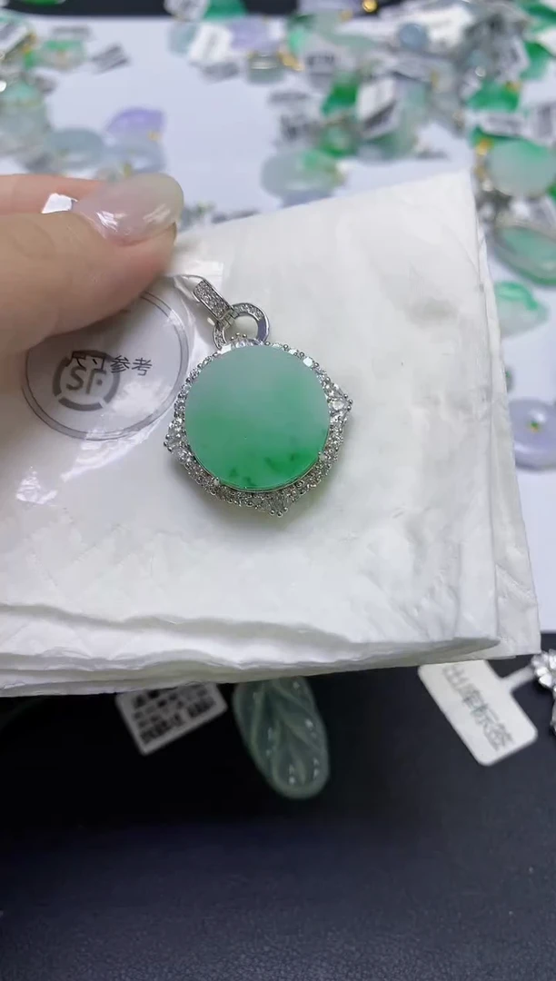 颈饰未镶嵌翡翠天然缅甸翡翠A货百元以上9元证书费自理