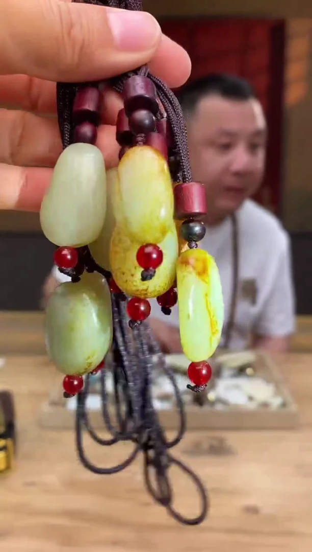 和田玉未镶嵌颈饰d822