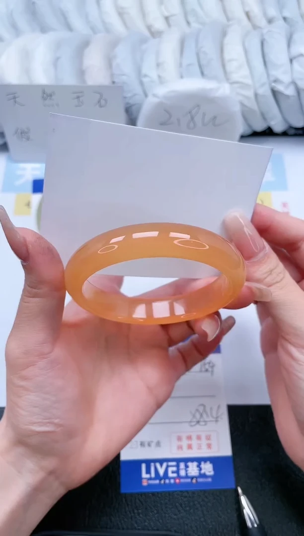 【闪购商品】石英质玉手镯未镶嵌T54-58.4