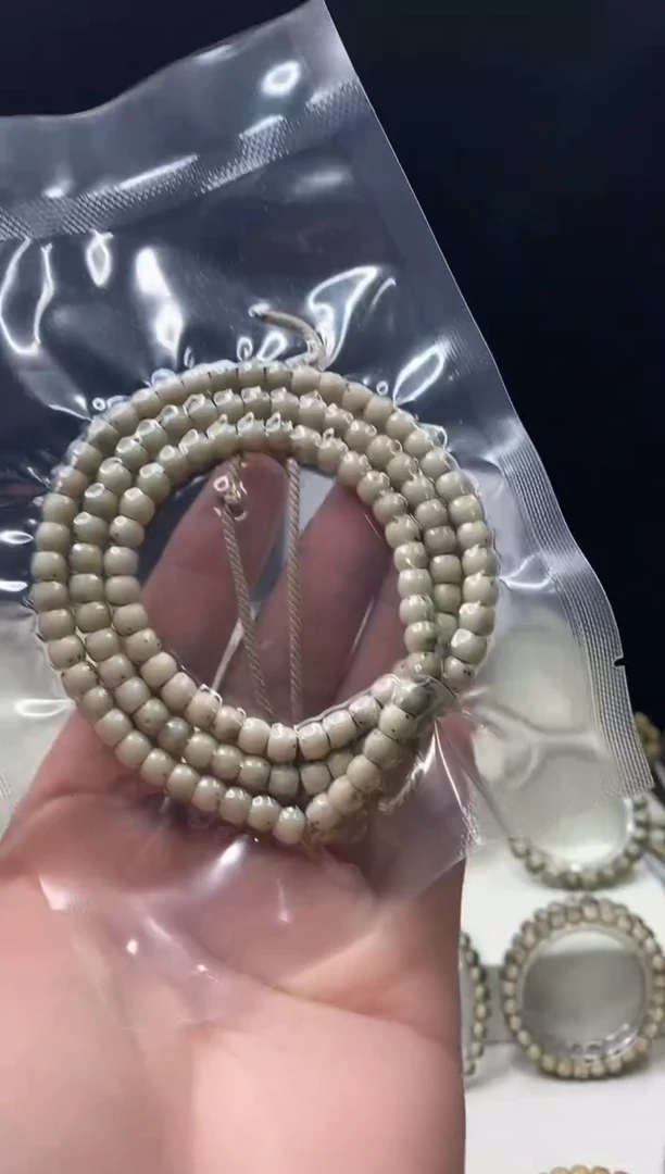 手串星月菩提353     b37