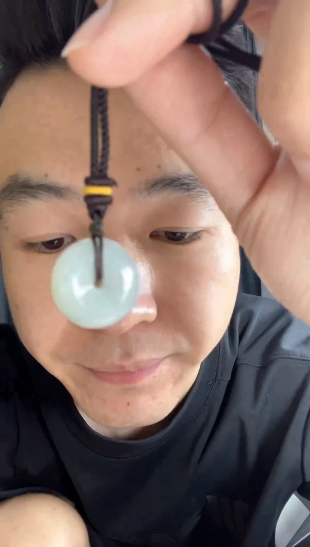 翡翠未镶嵌吊坠(赠链)肥*?翡翠平安扣02