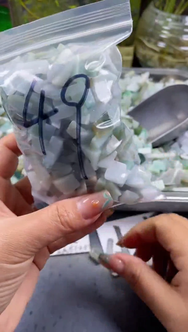 配石翡翠天然翡翠小号500克49